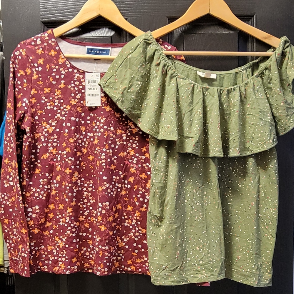 Style & Co/Karen Scott Burgundy and Olive Floral Tops Small